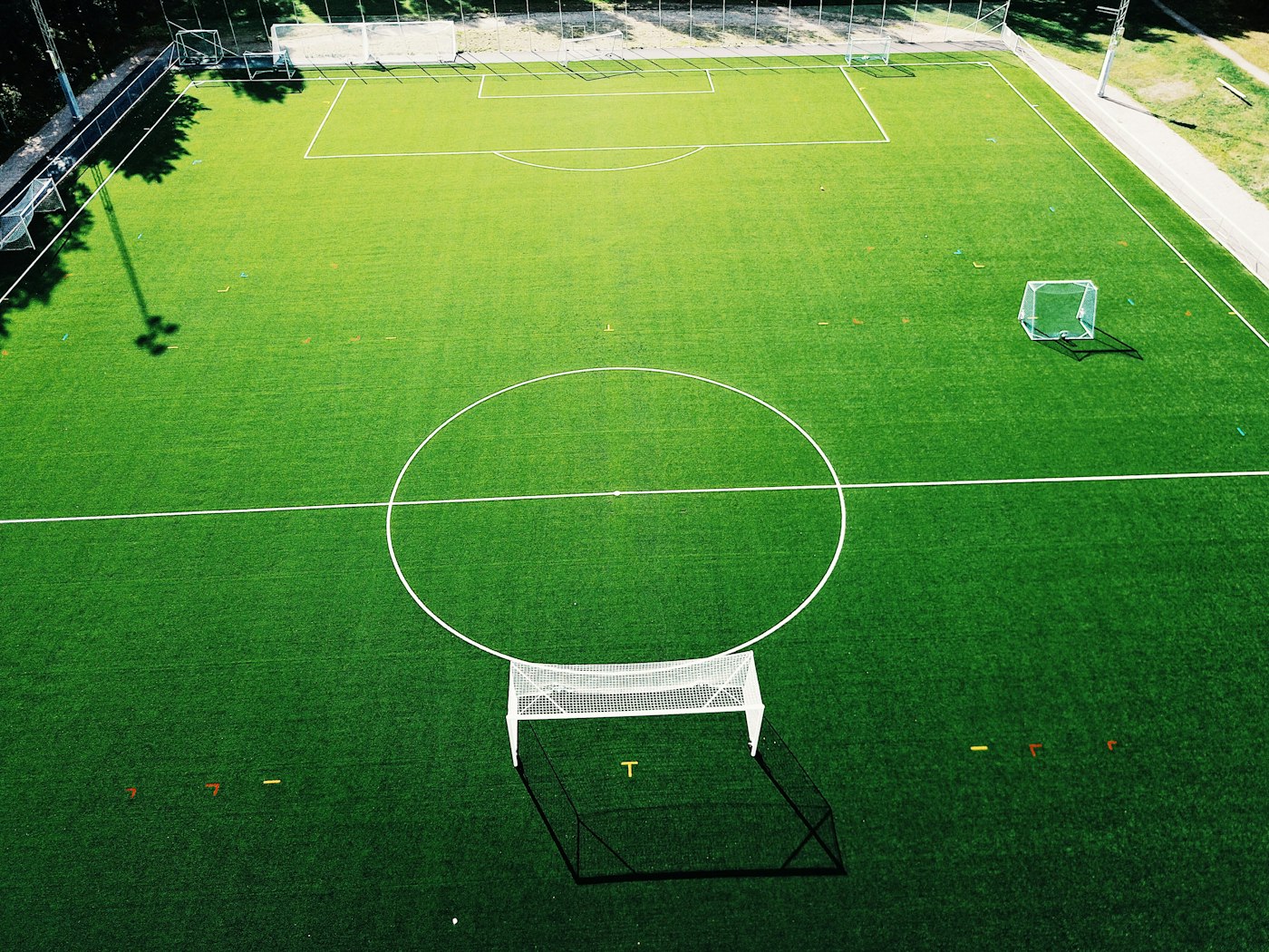 Suasana lapangan dan permainan 1
